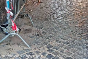 Viterbo - La buca chiusa in vicolo San Girolamo