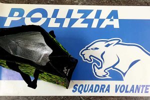 Terni - Polizia - La borsa usata per asportare la merce