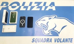 Terni - I cellulari sequestrati
