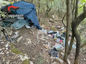 Terni - Blitz antidroga nei boschi di Mazzelvetta