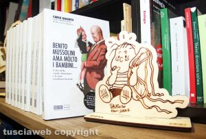 Il libro Benito Mussolini ama molto i bambini