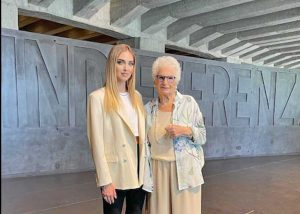 Chiara Ferragni e Liliana Segre al memoriale della Shoah