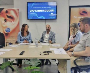 Giovanni Scuderi all'incontro Confcommercio