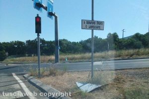 Viterbo - Il cartello caduto