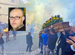 Viterbo - I funerali di Alfredo Lucaccioni - Nel riquadro: Alfredo Lucaccioni