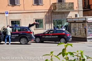 Carabinieri - Controlli dei carabinieri a piazza della Rocca