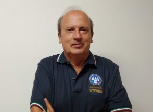 Luigi Gasbarri con la nuova maglietta AIA Viterbo