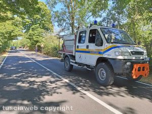 Montefiascone - Bordo strada in fiamme sulla Verentana - L'intervento dell'Asvom Odv e dei carabinieri