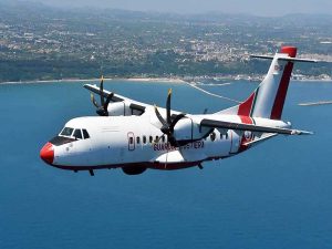 Un aereo Atr della guardia costiera