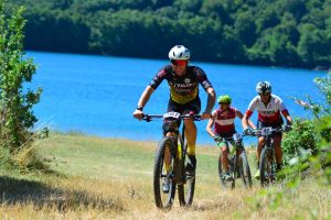 Sport - Mountain bike - La corsa "Rave bike lago di Mezzano"