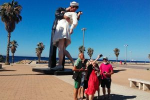 Civitavecchia - La statua del Bacio