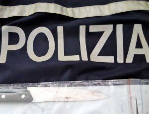 Il coltello sequestrato