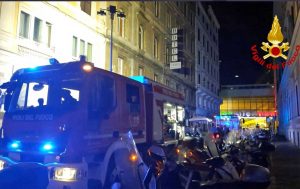 Roma - Incendio in un albergo a Termini - Intervento dei vigili del fuoco