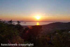 Tramonto sul lago di Bolsena