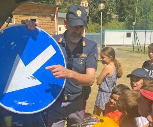Polizia stradale al campo estivo di Orvieto