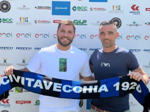 Sport - Civitavecchia calcio - Il nuovo acquisto Alija Hrustic con il presidente Presutti