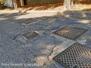 Montefiascone - Buche nella strada per l'ospedale