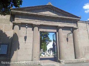 Montefiascone - L'entrata del cimitero vecchio