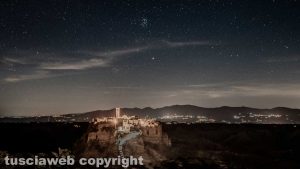 Civita di Bagnoregio di notte