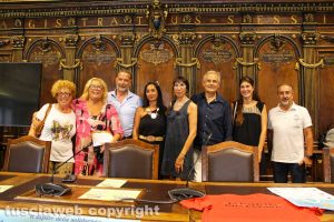 Viterbo - Presentazione “A cena insieme...in piazza"