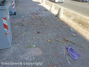 Immondizia in via Belluno