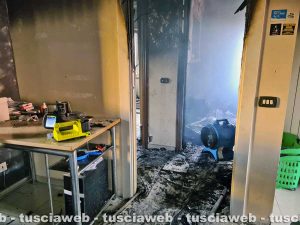 Incendio in un appartamento al Carmine