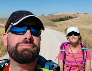 Christian Vitali e la compagna in viaggio verso la capitale