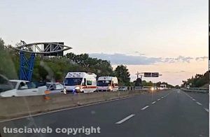 Viterbo - Superstrada - Doppio incidente, 5 feriti