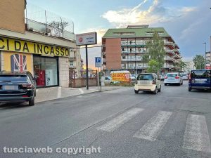 Viterbo - La scomparsa delle strisce pedonali