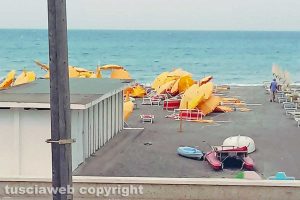 Tarquinia - Raffiche di vento sul litorale