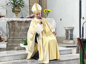 Viterbo - Messa di San Michele Arcangelo, patrono della polizia di stato - Il vescovo Lino Fumagalli
