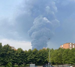 L'incendio a San Giuliano Milanese