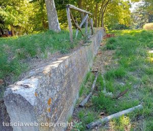 Viterbo - Recinzione rotta alla Mazzetta