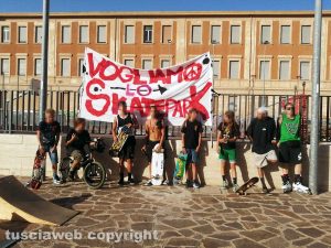 Civitavecchia - Il gruppo di giovani che chiede la creazione di uno skate park
