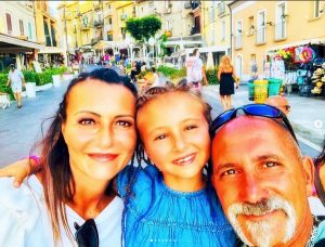 Maria Chiara Goretti con i genitori