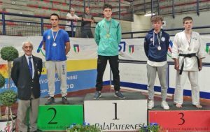 Emanuele De Simone medaglia di bronzo al campionato mondiale di karate