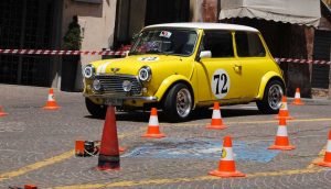 Un concorrente al campionato nazionale di regolarità turistica Unvs
