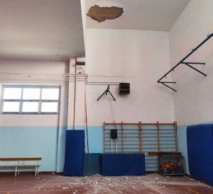 Civitavecchia - Istituto Baccelli - Crolla parte del soffitto