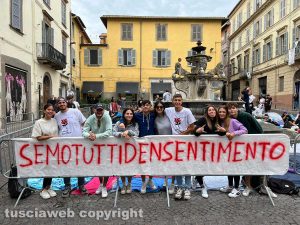 Viterbo – Santa Rosa – Persone lungo il percorso
