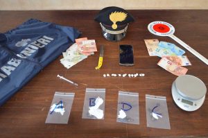 Rieti - Carabinieri - La droga sequestrata