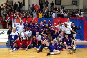 Sport - Pallavolo - Ecosantagata - La squadra festeggia la vittoria