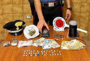 Fara Sabina - Carabinieri - La droga sequestrata