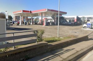Viterbo - Lo storico distributore per anni gestito da Pesci