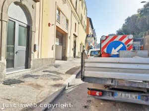 Via della Palazzina - Marciapiede sconnesso
