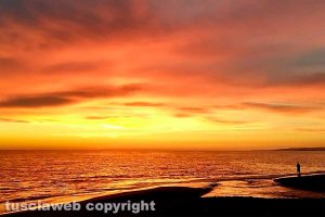 Cerveteri - Tramonto sul mare alla foce del fiume Zambra