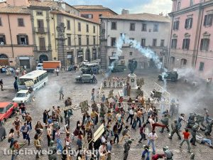 Viterbo - Le riprese del film della Disney in piazza del comune