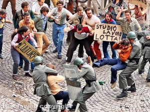 Viterbo - Le riprese del film della Disney in piazza del comune