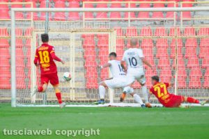 Sport - Calcio - Viterbese - Il gol di Polidori