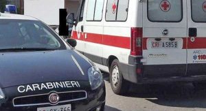 Carabinieri e ambulanza - Immagine di repertorio