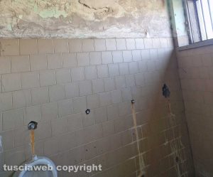 Viterbo - I bagni del cimitero